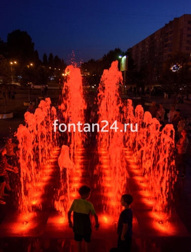 Фонтан на площади